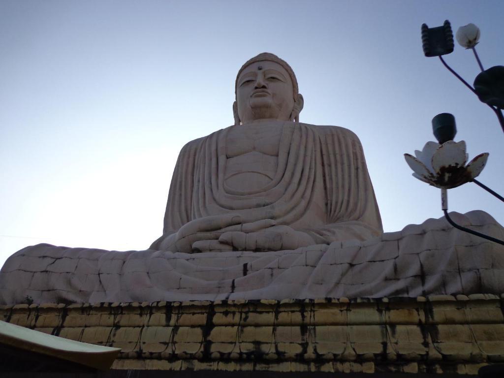 Hotel Lumbini International Bodh Gaya Exterior photo